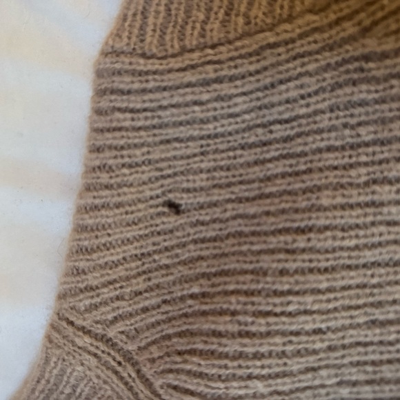 Cozy Ribbed Knit Sweater - Picture 4 of 6